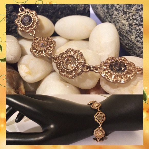 Sparkling Champagne Crystal Gold Floral Bracelet - Picture 3 of 6